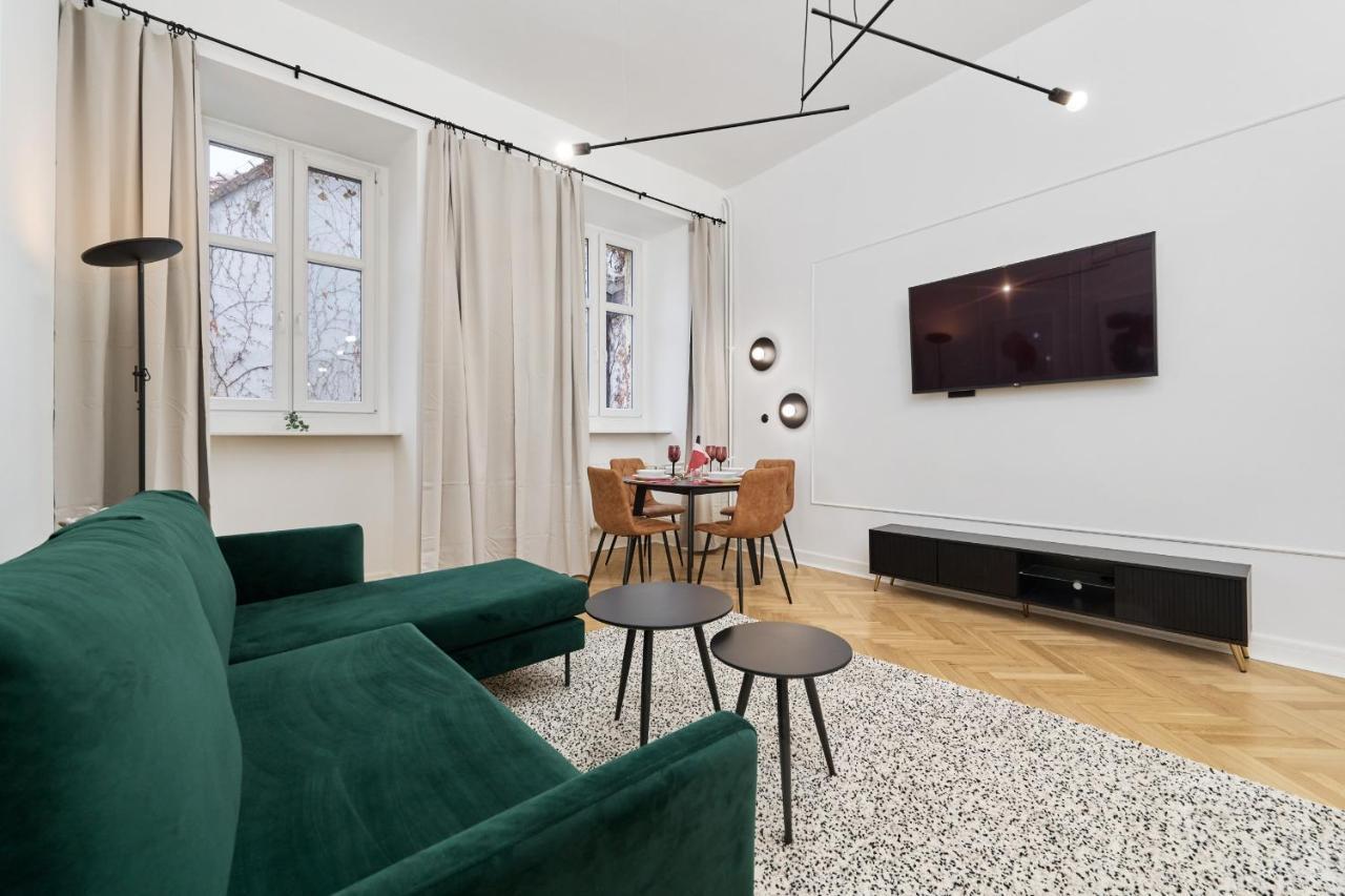 The Market Square Siedmiu Elektorow By Renters *