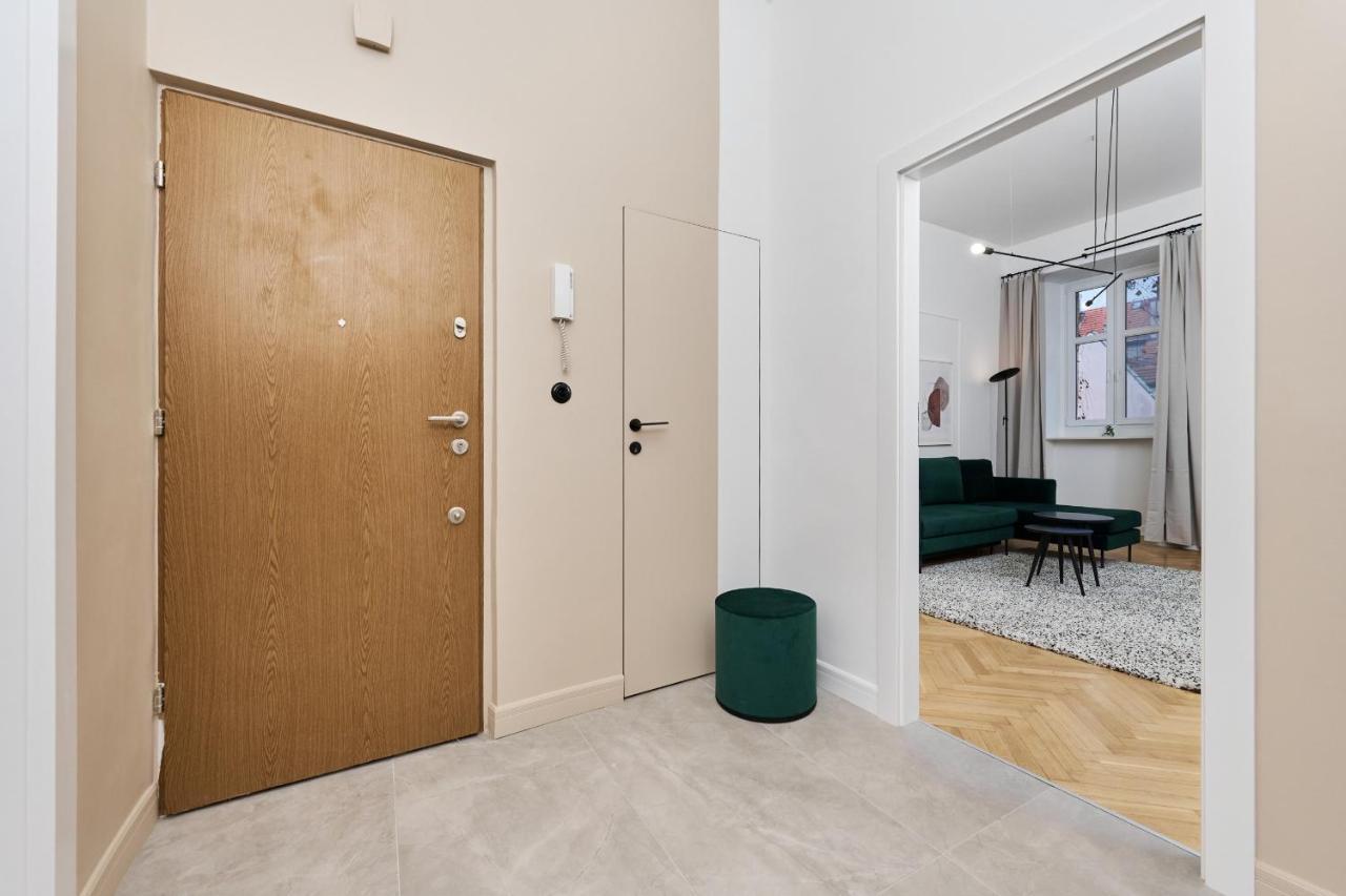 The Market Square Siedmiu Elektorow By Renters *